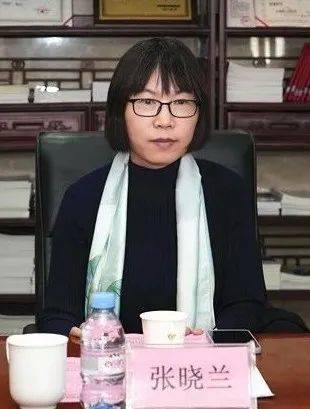 DƬ
