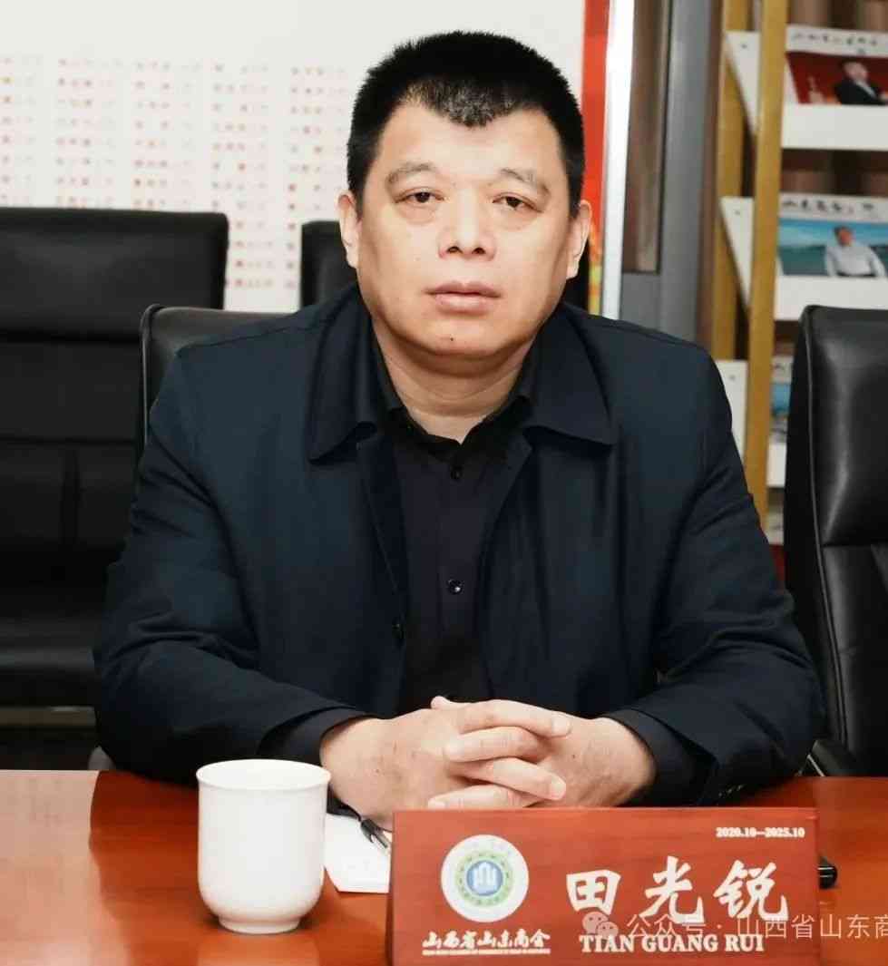 DƬ